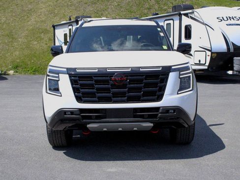Used 2025 Nissan Armada PRO-4X AWD/4WD image 9