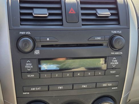 Used 2009 Toyota Corolla XLE image 14