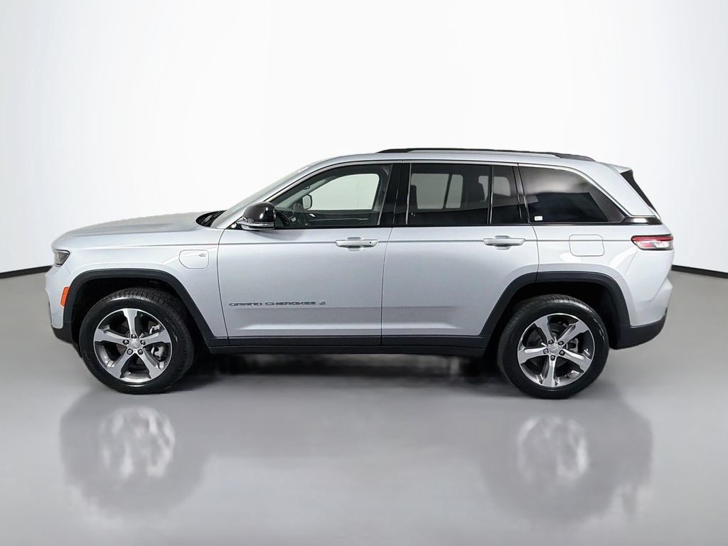 Used 2022 Jeep Grand Cherokee Limited 4xe AWD/4WD image 4