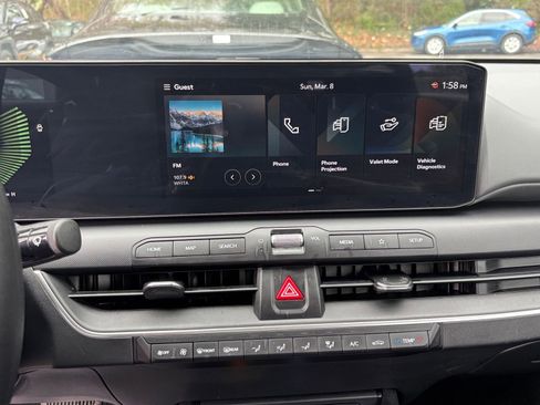 Used 2025 Kia K4 LXS image 17