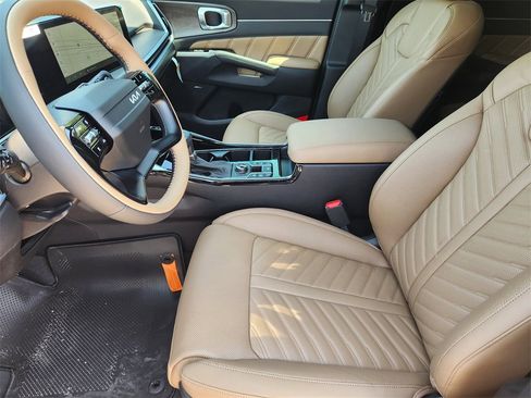 New 2026 Kia Sorento SX Prestige w/ Olive Brown Leather Package image 9