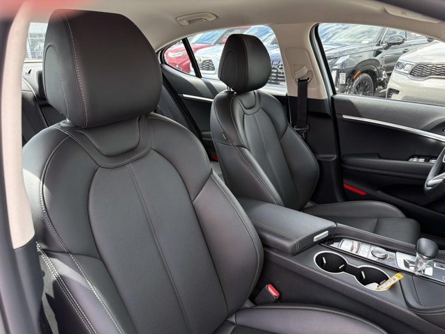 Used 2026 Genesis G70 2.5T RWD image 17