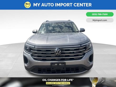 Used 2024 Volkswagen Atlas SEL image 2