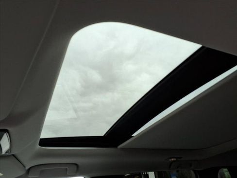 New 2026 Mitsubishi Outlander SEL image 6