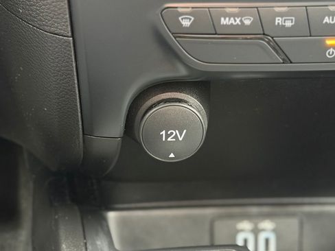 Used 2021 Ford Ranger XLT image 11