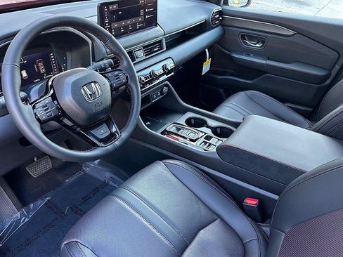 New 2026 Honda Pilot Black Edition image 9