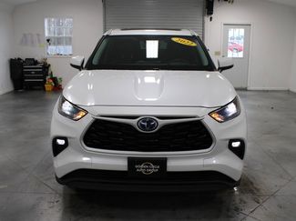 Used 2022 Toyota Highlander XLE video 3