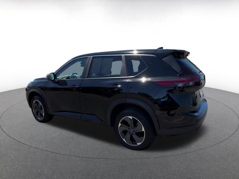 Used 2025 Nissan Rogue SV FWD image 10