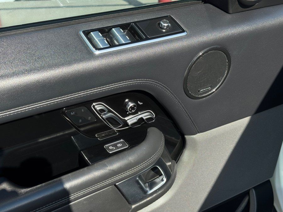 Used 2019 Land Rover Range Rover HSE AWD/4WD image 24