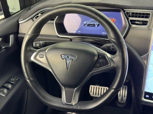 Used 2016 Tesla Model X P90D image 19