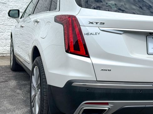 Certified 2023 Cadillac XT5 Premium Luxury AWD/4WD image 9