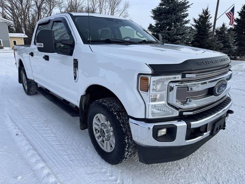 Used 2022 Ford F250 XLT w/ XLT Value Package AWD/4WD image 2
