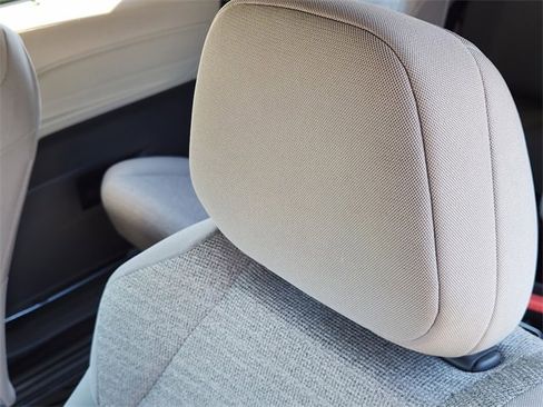 Certified 2022 Toyota Sienna LE image 12