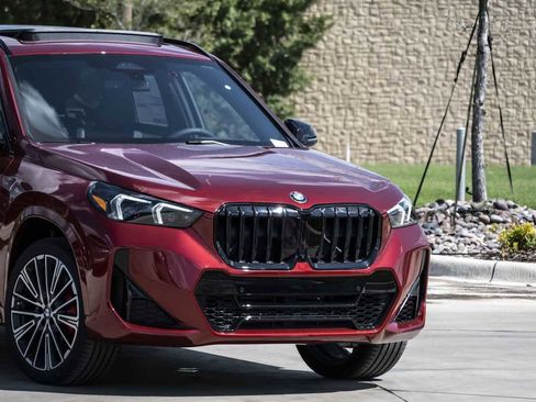 New 2026 BMW X1 xDrive28i image 3