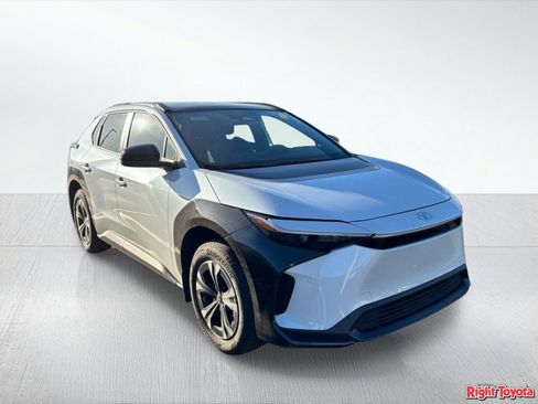 Used 2024 Toyota bZ4X AWD w/ Weather Package image 5