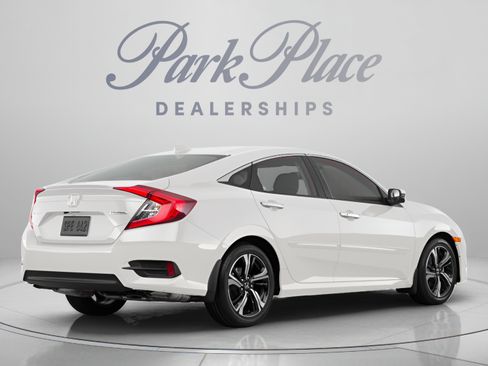 Used 2016 Honda Civic Touring image 3
