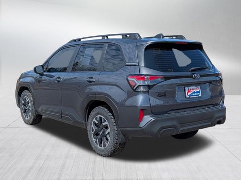 Used 2025 Subaru Forester AWD/4WD image 5
