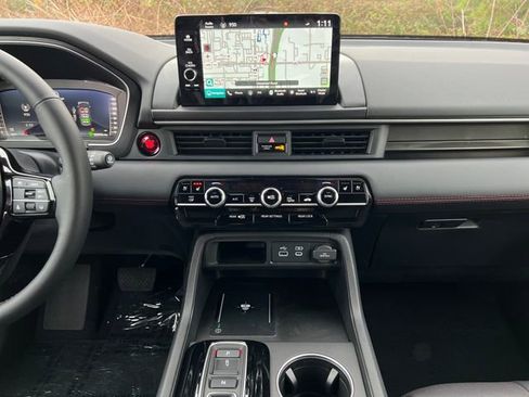 New 2025 Honda Pilot Black Edition image 24