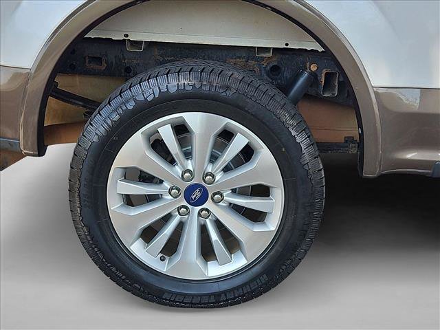 Used 2015 Ford F150 Lariat w/ Equipment Group 501A Mid AWD/4WD image 20