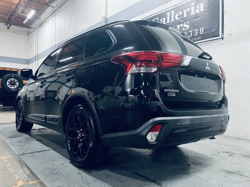 Used 2019 Mitsubishi Outlander LE FWD image 13