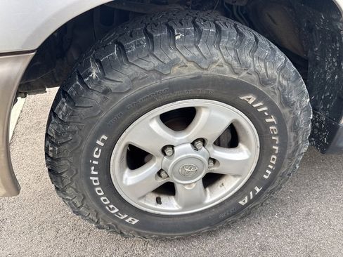 Used 1999 Toyota Land Cruiser image 8