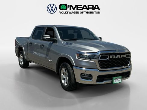 Used 2025 RAM 1500 Big Horn AWD/4WD image 7
