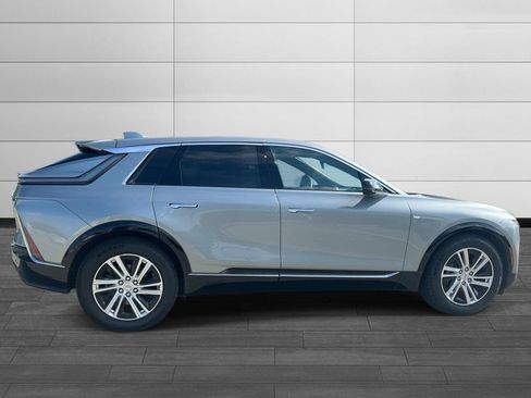 Used 2024 Cadillac Lyriq Tech RWD image 6