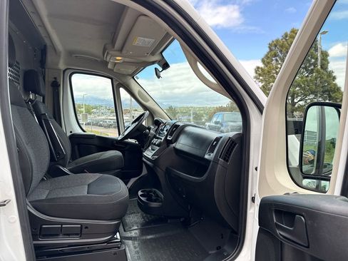 Used 2019 RAM ProMaster 2500 w/ Premium Appearance Group FWD image 19