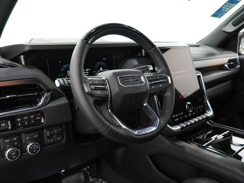 Used 2026 GMC Yukon Denali w/ Denali Reserve Package AWD/4WD image 27