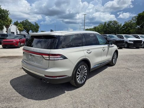 Used 2022 Lincoln Aviator Reserve RWD image 6