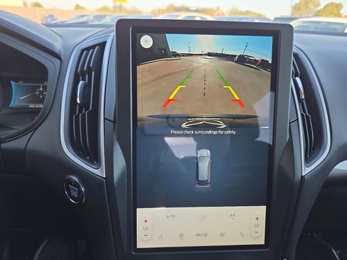 Used 2024 Ford Edge SEL image 13