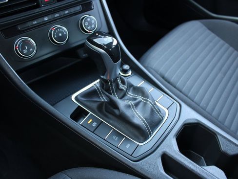 Certified 2022 Volkswagen Jetta S image 17