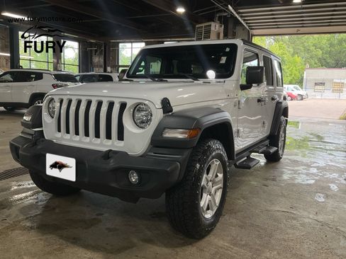 Used 2018 Jeep Wrangler Unlimited Sport S AWD/4WD image 18