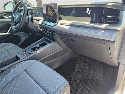 Used 2025 Volkswagen Tiguan SE R-Line AWD/4WD image 21