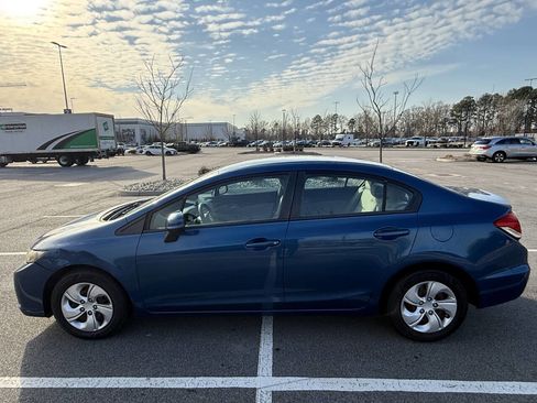 Used 2013 Honda Civic LX image 2