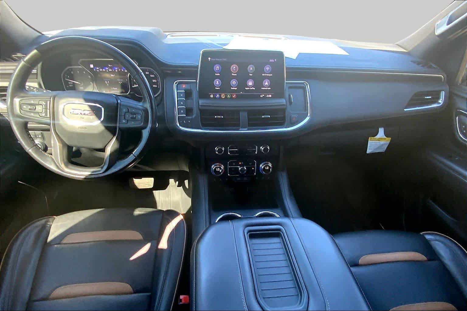 Used 2021 GMC Yukon AT4 w/ AT4 Premium Package AWD/4WD image 15