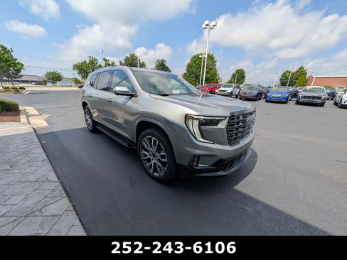 Used 2026 GMC Acadia Denali Ultimate w/ LPO, Floor Liner Package AWD/4WD image 3