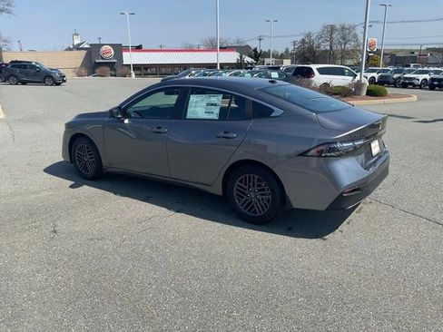 New 2026 Nissan Sentra SV FWD image 4