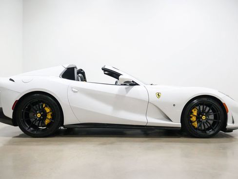 Used 2022 Ferrari 812 GTS RWD image 73