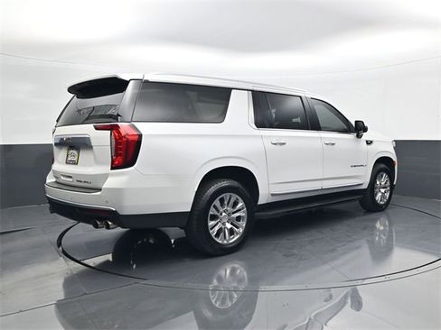 Used 2021 GMC Yukon XL Denali image 5