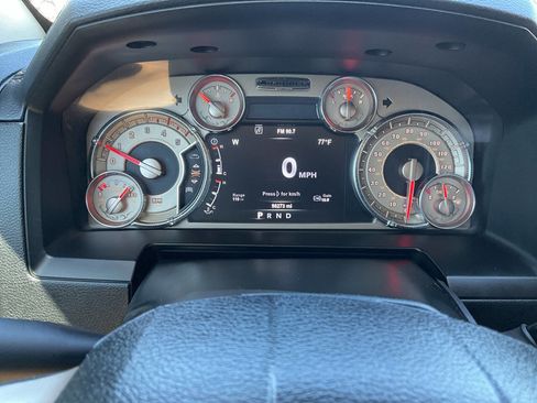 Used 2018 RAM 3500 Laramie Longhorn AWD/4WD image 11