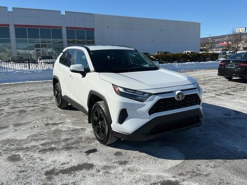 Used 2023 Toyota RAV4 XLE image 3