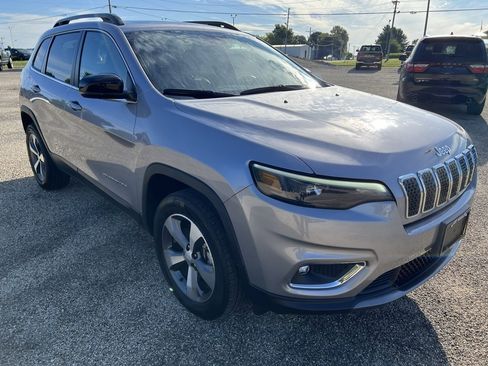 Used 2022 Jeep Cherokee Limited image 5