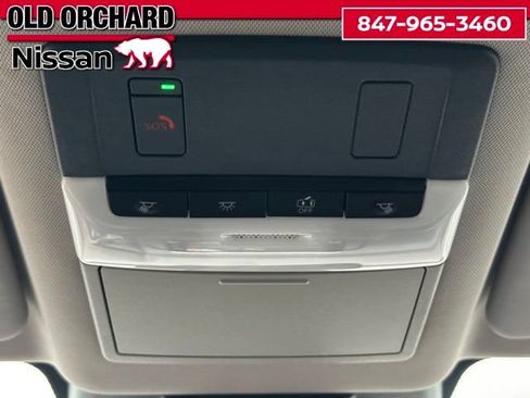 Used 2023 Nissan Rogue SV AWD/4WD image 16