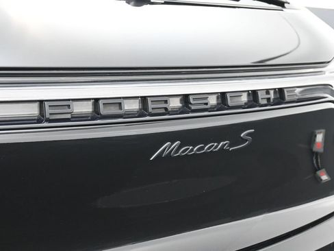 Certified 2023 Porsche Macan S AWD/4WD image 14