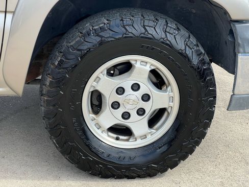 Used 2000 Chevrolet Silverado 1500 LS image 11