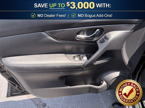 Used 2020 Nissan Rogue SV FWD image 16