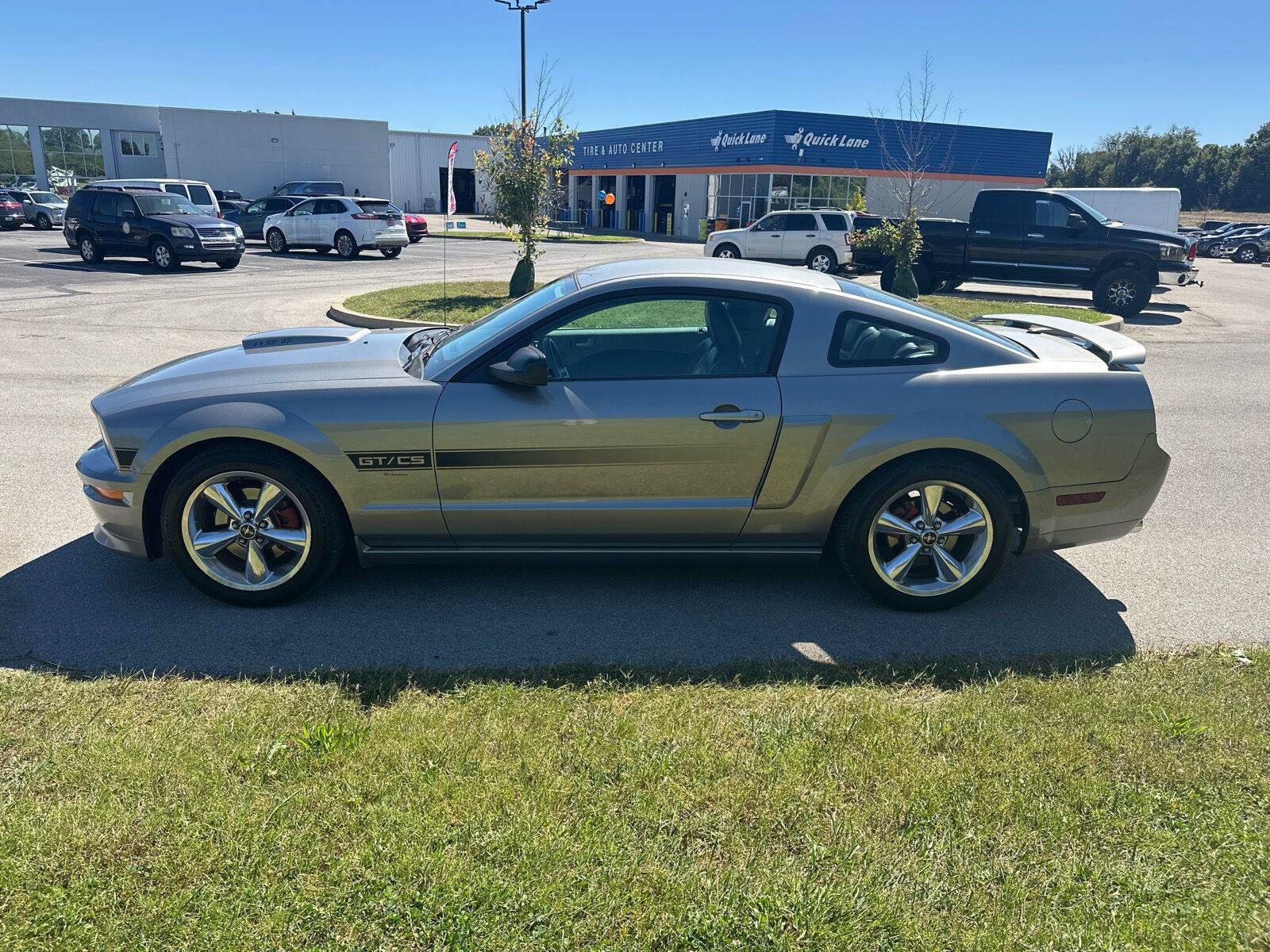 Used 2009 Ford Mustang GT Premium RWD image 7
