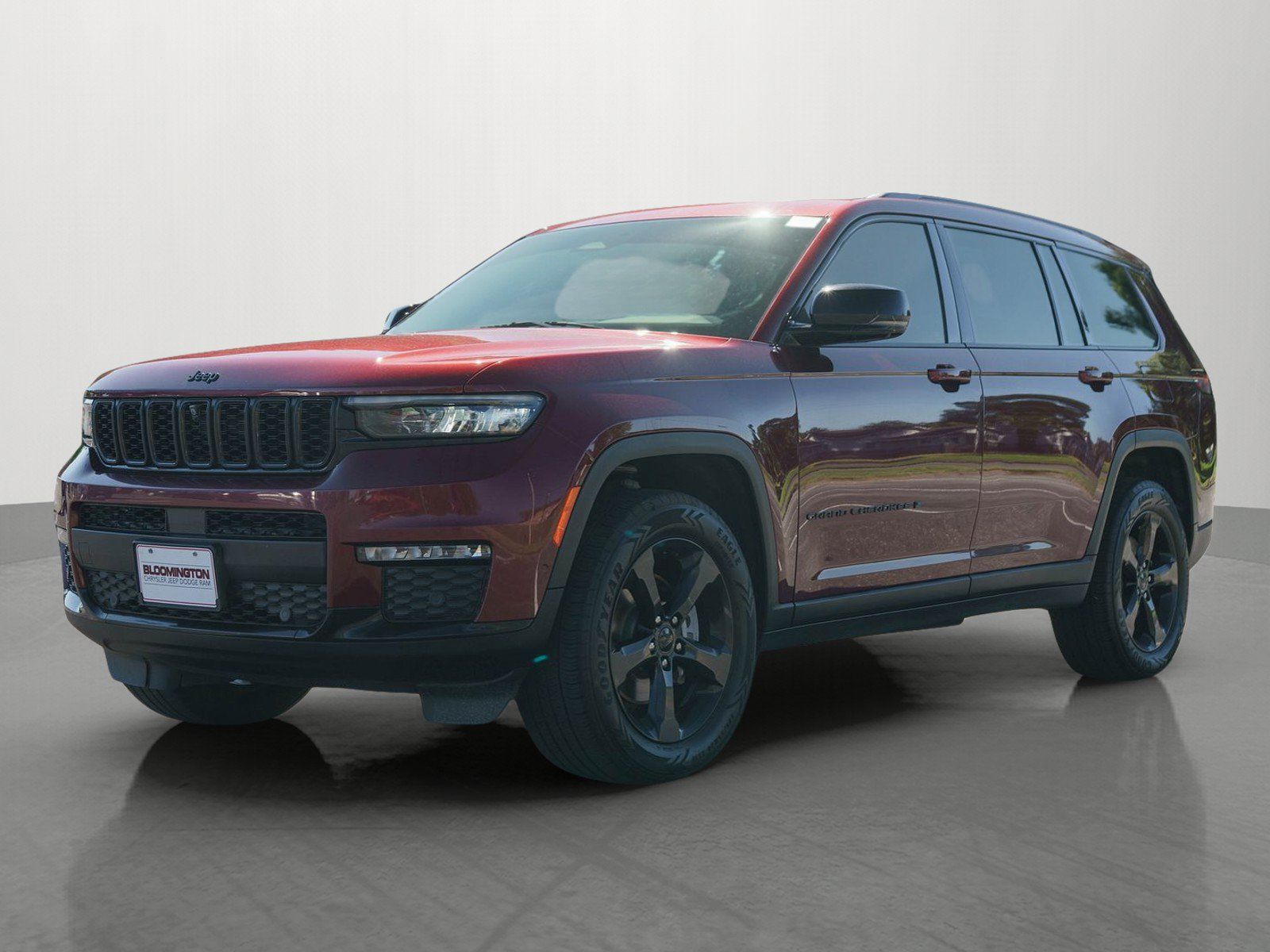 Used 2023 Jeep Grand Cherokee L Limited w/ Luxury Tech Group II AWD/4WD image 3