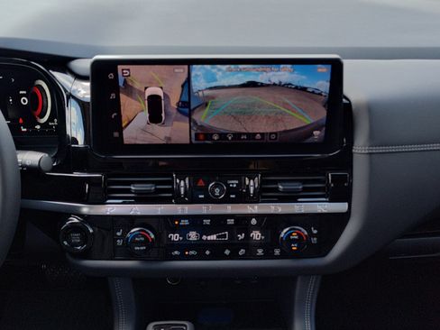 New 2026 Nissan Pathfinder Platinum image 9